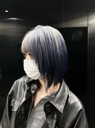 ミディアム naito/ブリーチ /エクステ/縮毛のヘアスタイル