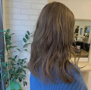 セミロング 韓国ヘア🇰🇷 YURIYAのヘアスタイル