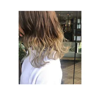 ロング カラー あらい なつみのヘアスタイル