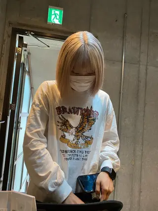 カラー 透明感ブリーチ ハイトーンウエダのヘアスタイル