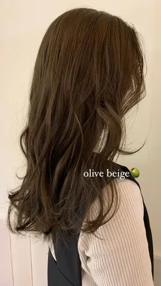 ロング 落合希 Olivebeigeのヘアスタイル