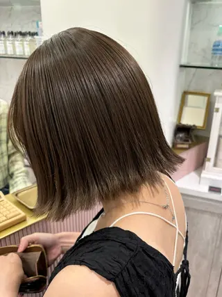 ミディアム カラー ヘアアレンジ レイヤー/顔まわり 透明感カラー柳澤優名のヘアスタイル