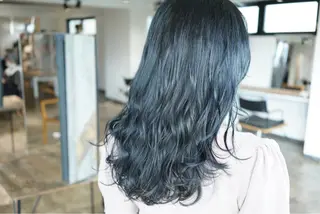 ロング カラー ハイトーン/レイヤー /ケアブリーチ石川治のヘアスタイル