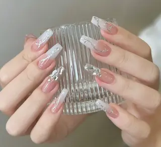 ネイル D-BEAUTY Nailsalonのネイルデザイン