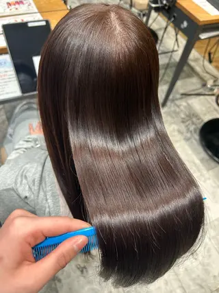 カラー 和田 茉日琉のヘアスタイル