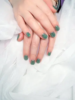 ネイル pink ladyサロン所属・べ にのネイルデザイン