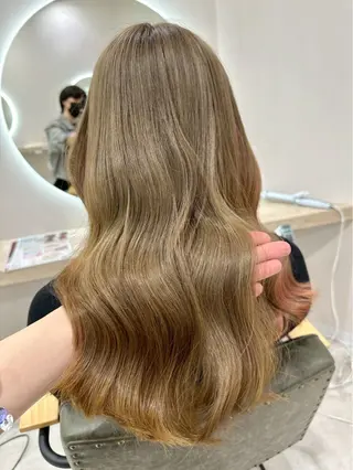 カラー Luela彦根店所属・酒向 ゆいなのヘアスタイル