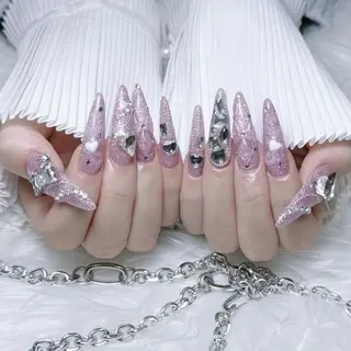 ネイル RAFFINE haru🦋🩵のネイルデザイン