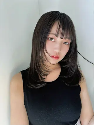 ミディアム 耳つぼ屋さん ‎🤍りりのヘアスタイル