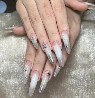 ネイル 小島 阿佑美のネイルデザイン