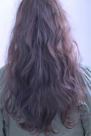 ロング 伊藤 裕貴のヘアスタイル