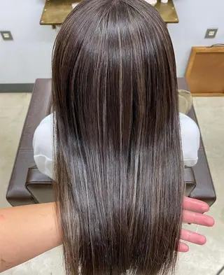 ロング カラー Crescere所属・小島 凜のヘアスタイル