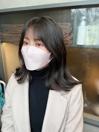 セミロング 誰よりも丁寧なカット 🍀小林輝のヘアスタイル