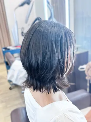 ミディアム 周 静のヘアスタイル