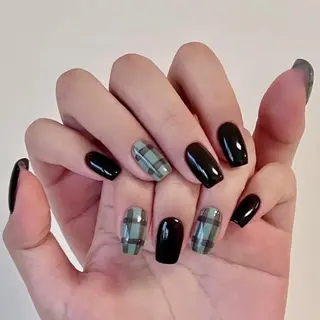 ネイル RAFFINE 月🦋🩵のネイルデザイン