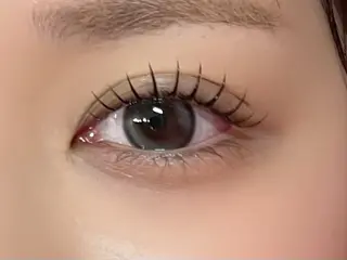 マツエク・マツパ Lau【ラウ】所属・Lau【ラウ】 ⁂NaNaのマツエク・マツパデザイン