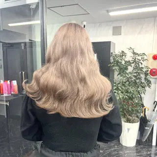 ロング カラー シールエクステ特化 ハイトーン、NANAのヘアスタイル