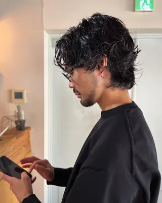 ミディアム パーマ メンズ Luana 【公式】 / メンズのヘアスタイル