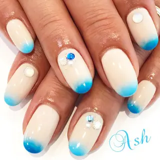 ネイル 🩵NORIKO 上品ネイルが得意🩵のネイルデザイン