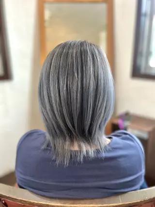 ミディアム カラー Style Tのヘアスタイル