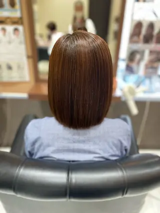 ミディアム 横手 亜紀のヘアスタイル