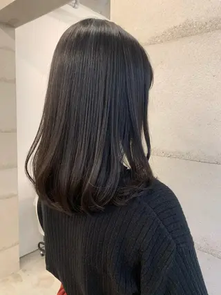 ミディアム カラー 透明感/オリーブ/ グレージュ/YUKAのヘアスタイル