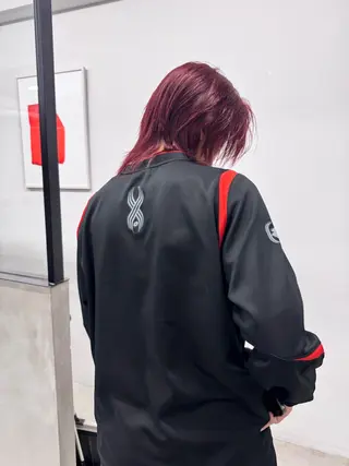 ミディアム カラー オカモト ミユウのヘアスタイル