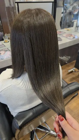 ロング カラー 関口 友菜のヘアスタイル