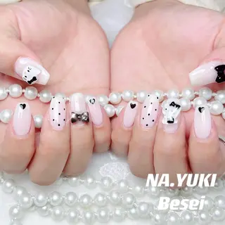 ネイル 🦋 Queenieのネイルデザイン