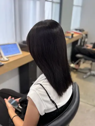 セミロング leo/ロング／ レイヤーカット⛈️のヘアスタイル