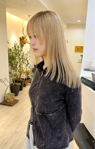 セミロング カラー つぼみ/パーマ ／レイヤー／ボブのヘアスタイル