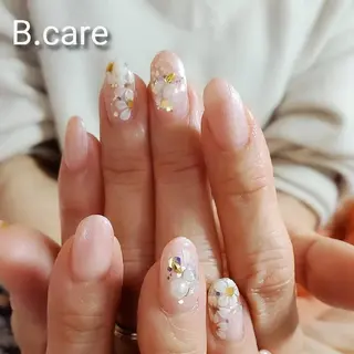 ネイル B.care自由ヶ丘所属・早坂  のネイルデザイン