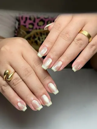 ネイル ANNA NAIL SALON所属・MEO MEO NAIL 守山のネイルデザイン