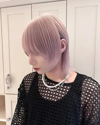 ミディアム カラー メンズ ブリーチ特化 ハイトーンRYOYAのヘアスタイル