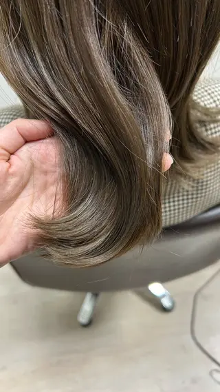 カラー ヘアメイクシエル所属・shian🍀 /透明感カラーのヘアスタイル