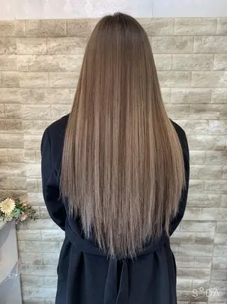 ロング ヘアアレンジ 毛穴改善/脱毛 ネイル 川上久仁子のエステ・リラクイメージ