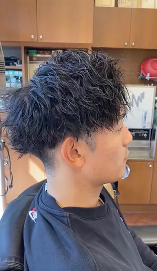 ミディアム パーマ メンズ 細尾 知生のエステ・リラクイメージ