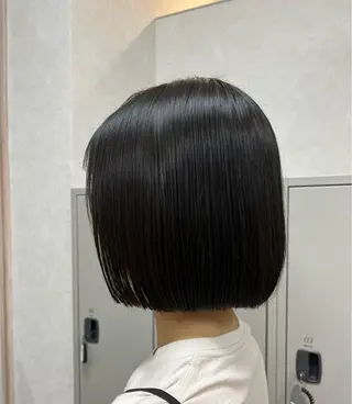 ショート ビアンコドゥーエ プロデュースバイ ローブ所属・奥田 杏夏のヘアスタイル