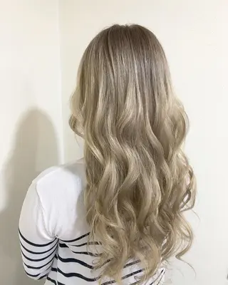 ロング ヤマグチ ヒカルのヘアスタイル