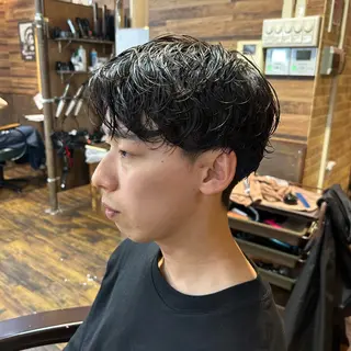 ショート パーマ メンズ ツイスパ/メンズ特化 🦋𝑺𝑶𝑵𝑬のヘアスタイル