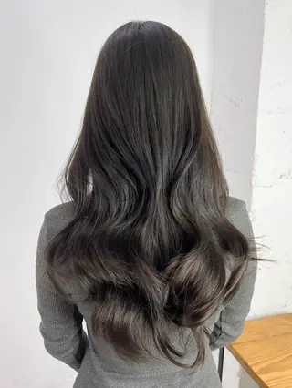 カラー セミロング ITbyALBUM 八王子店のヘアスタイル