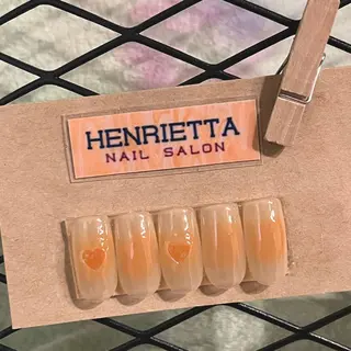 ネイル HENRIETTA NAILSALONのネイルデザイン
