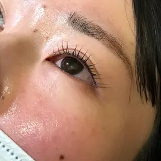 マツエク・マツパ Cure所属・三澤 朱里の眉毛・アイブロウイメージ