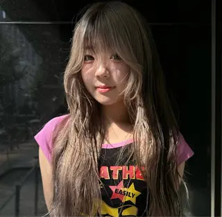 ロング カラー mellow所属・顔周りデザイン/ ハイトーン/多田悠馬のヘアスタイル