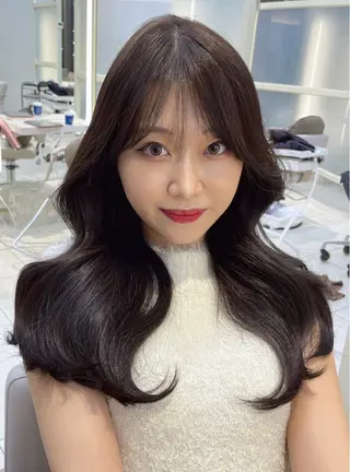 セミロング 顔周り/透明感カラー /韓国ヘア/TAKUのヘアスタイル