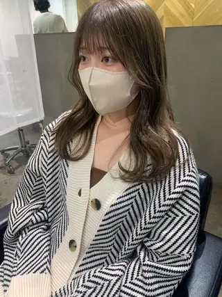 セミロング LOREN＋透明感 オリーブhirokoのヘアスタイル