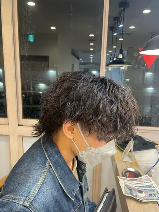 パーマ メンズ miyon京都烏丸所属・山本 竜輔のヘアスタイル