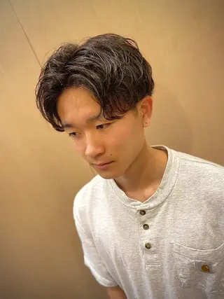 ショート パーマ メンズ 山田 哲平のヘアスタイル