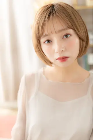 ショート カラー 透明感カラー️🫧 清水杏乃のヘアスタイル