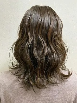セミロング カラー ✨髪質改善特化サロン ✨グシユキヤ✨のヘアスタイル